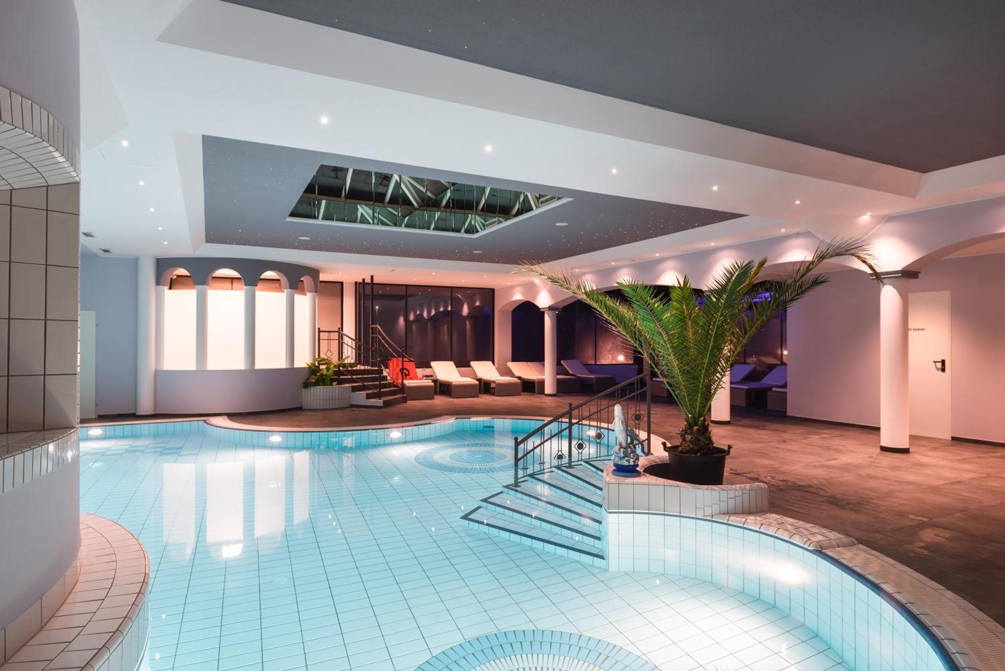 25H Spa-Residenz Pools In & Out, Private Garden & Beach نيوسيدل آم سي المظهر الخارجي الصورة